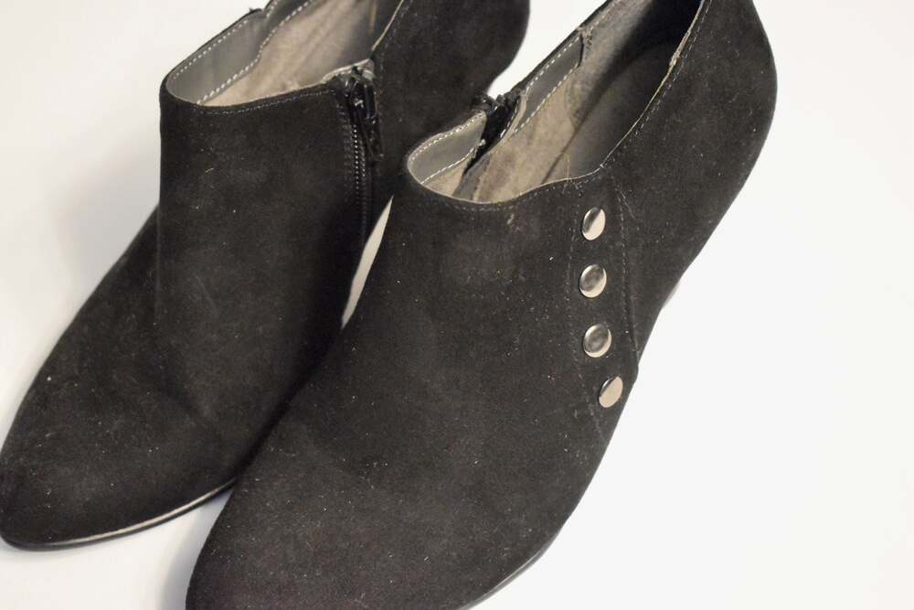 Women's Black Suede Side Zip Ankle Booties Size 7.5